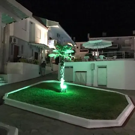 Hébergement de vacances Maisonette With Pool Siviri
