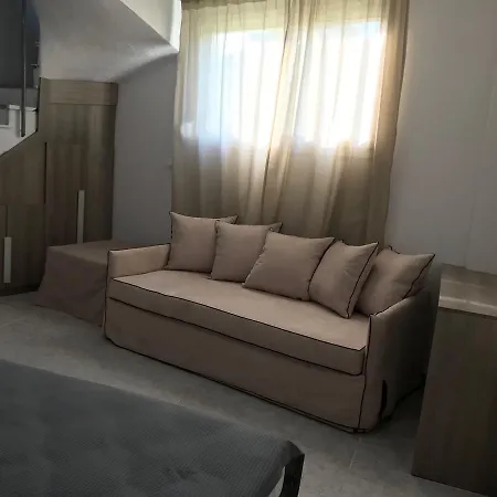 Maisonette With Pool Hébergement de vacances