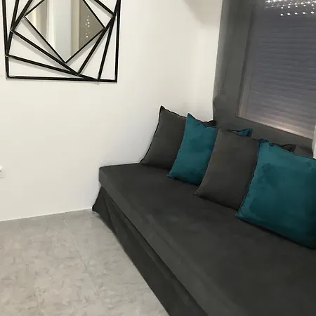 Maisonette With Pool *